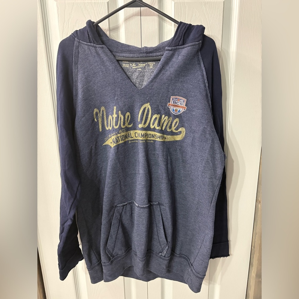 Notre Dame 2013 BCS Championship Hoodie women’s XL has some cracking in logo